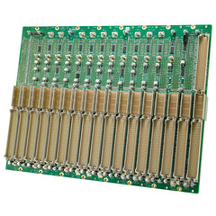 6 HE VME64x 17 Slots mit P0, mit M3/M4 power bolts