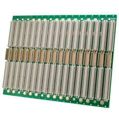 6 HE VME64x 17 Slots mit P0, mit M3/M4 power bolts